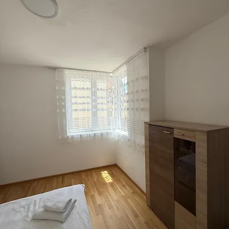 M Apartment *